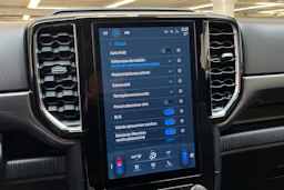 punainen Ford Ranger 2025 kuva 26.