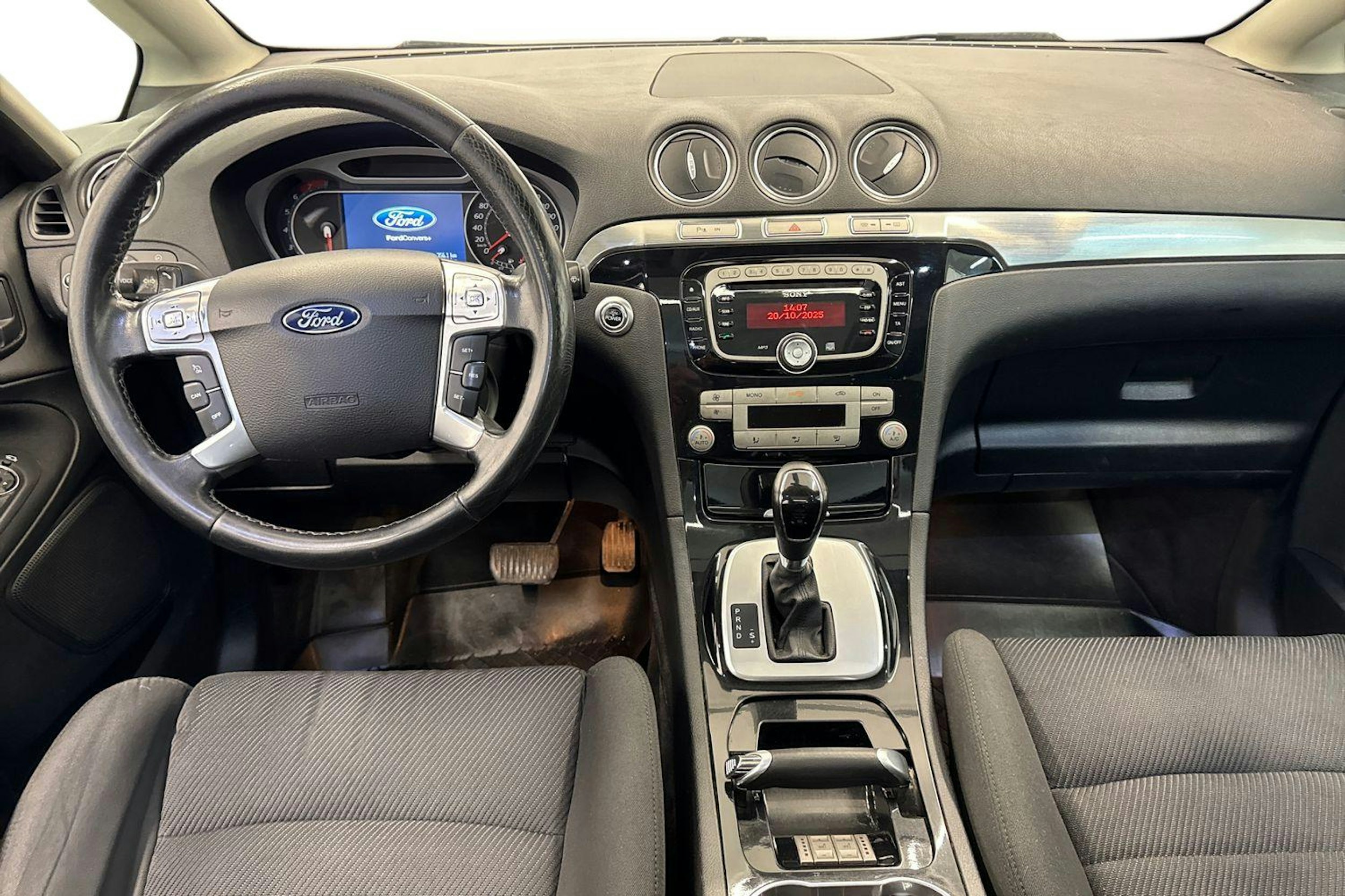 valkoinen Ford S-Max 2010 kuva 9.