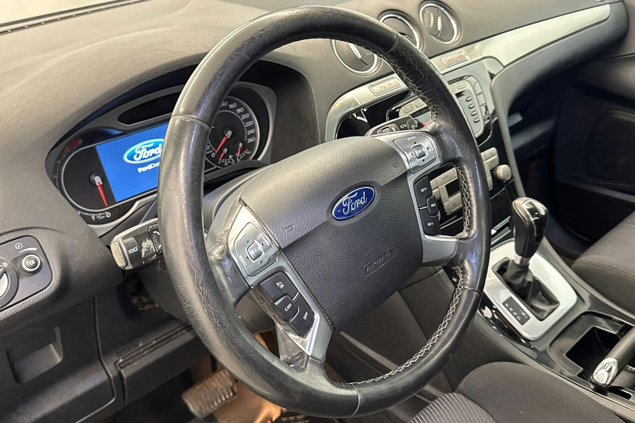 valkoinen Ford S-Max 2010 kuva 14.