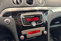 valkoinen Ford S-Max 2010 kuva 16.