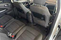 valkoinen Ford S-Max 2011 kuva 21.