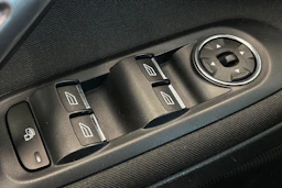 valkoinen Ford S-Max 2011 kuva 25.