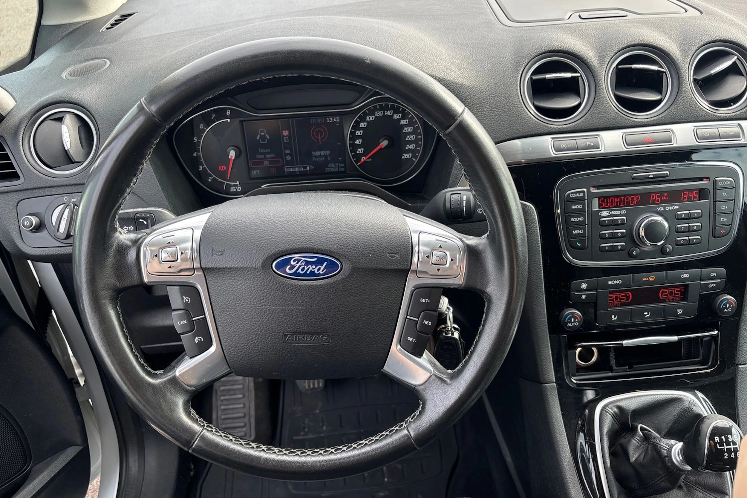 valkoinen Ford S-Max 2011 kuva 41.