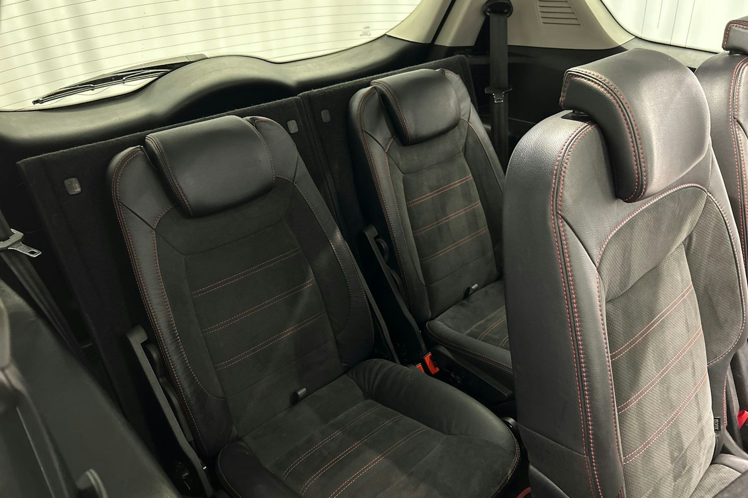 valkoinen Ford S-Max 2012 kuva 16.