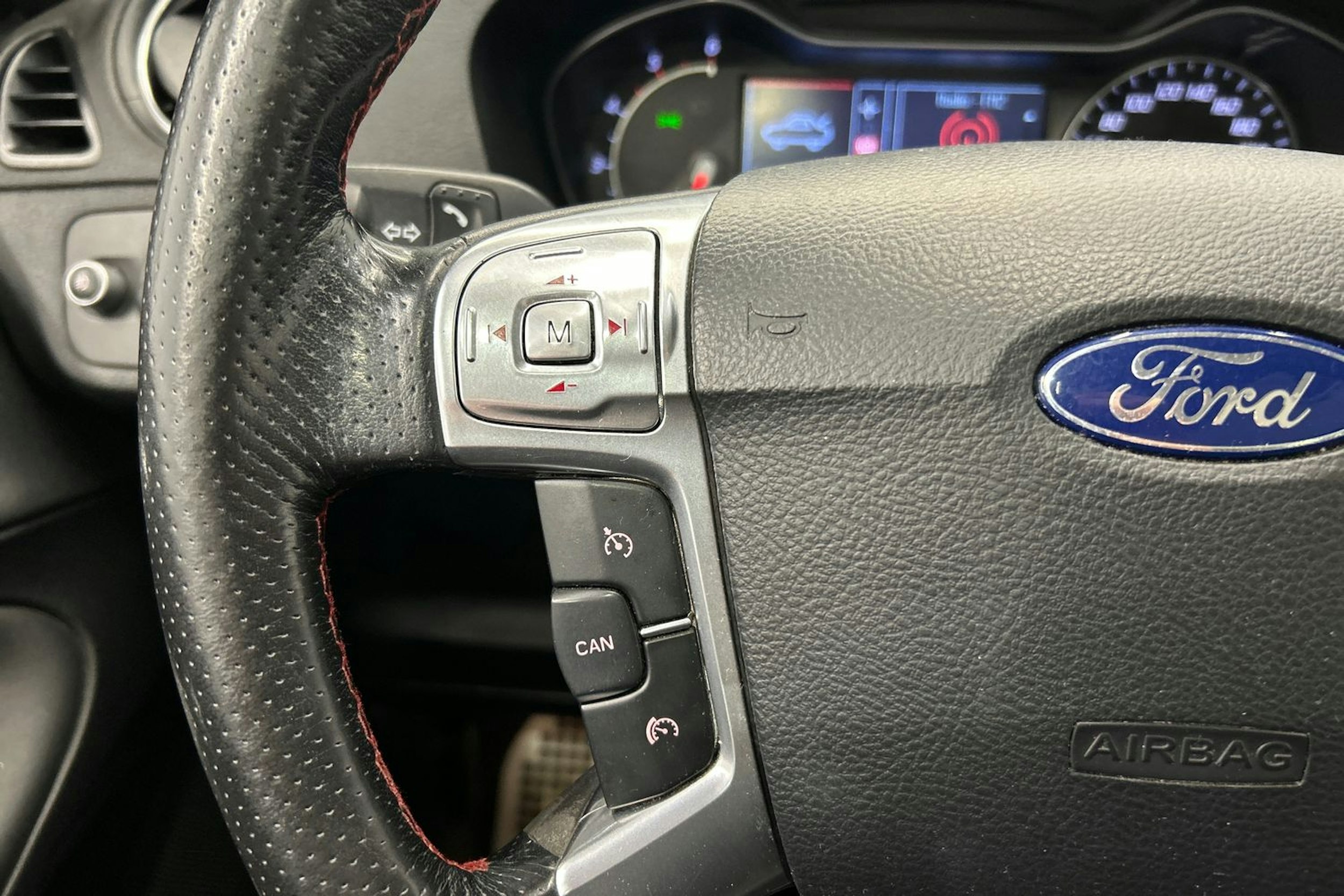 valkoinen Ford S-Max 2012 kuva 22.