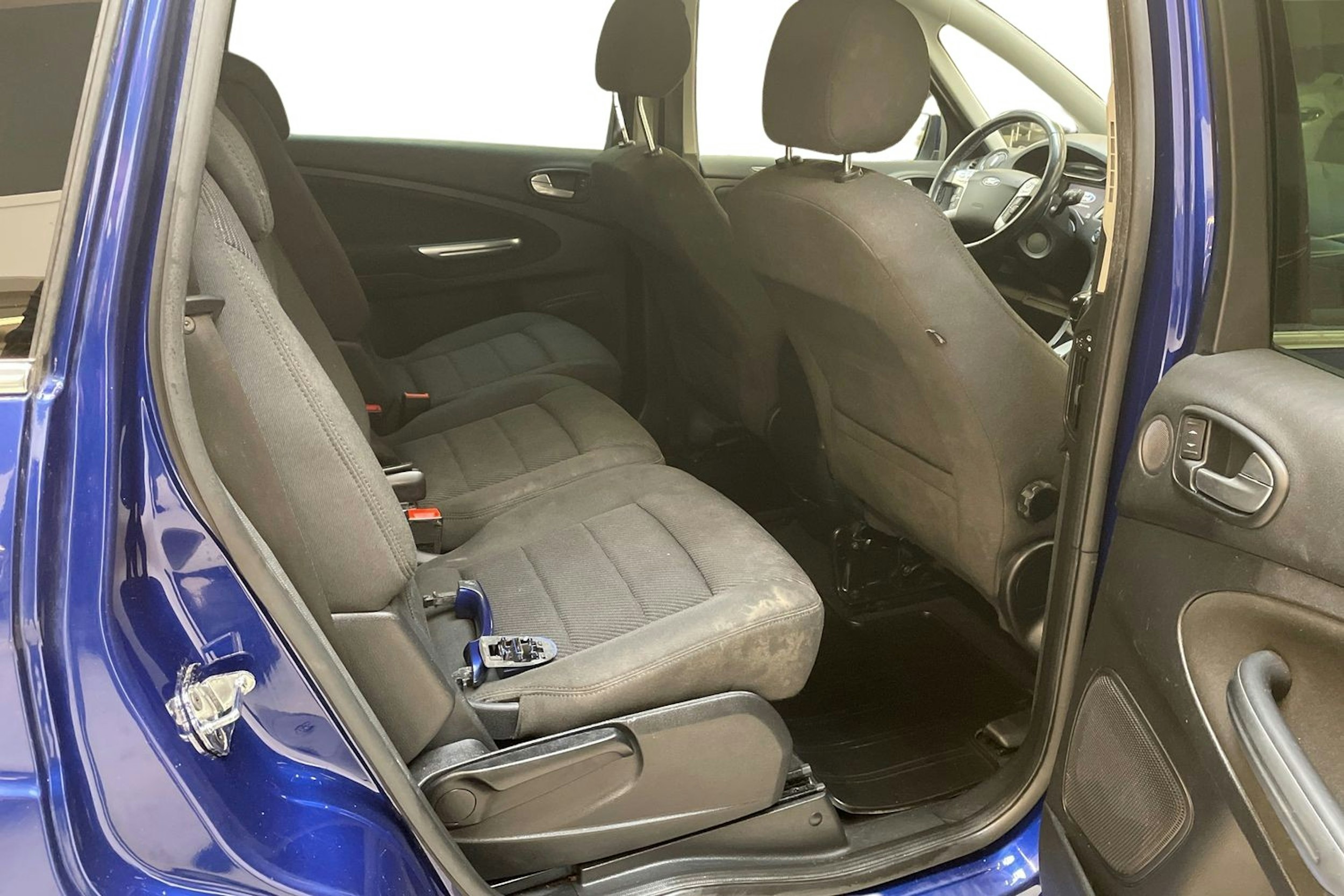 sininen Ford S-Max 2015 kuva 8.