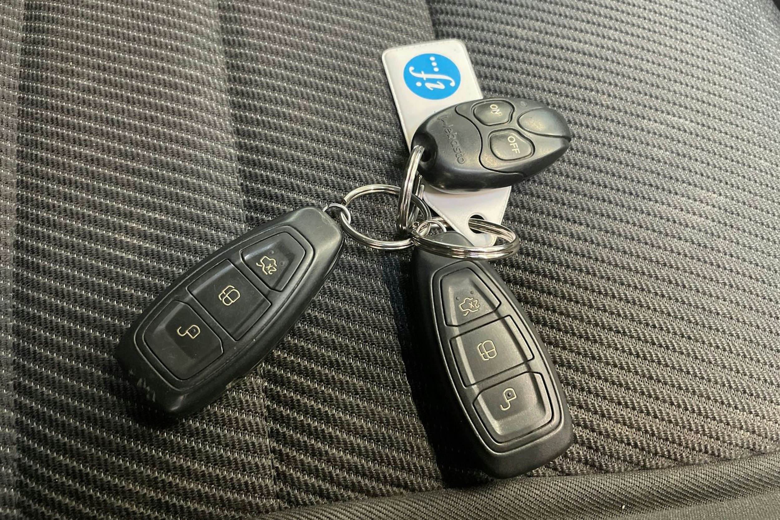 sininen Ford S-Max 2015 kuva 14.
