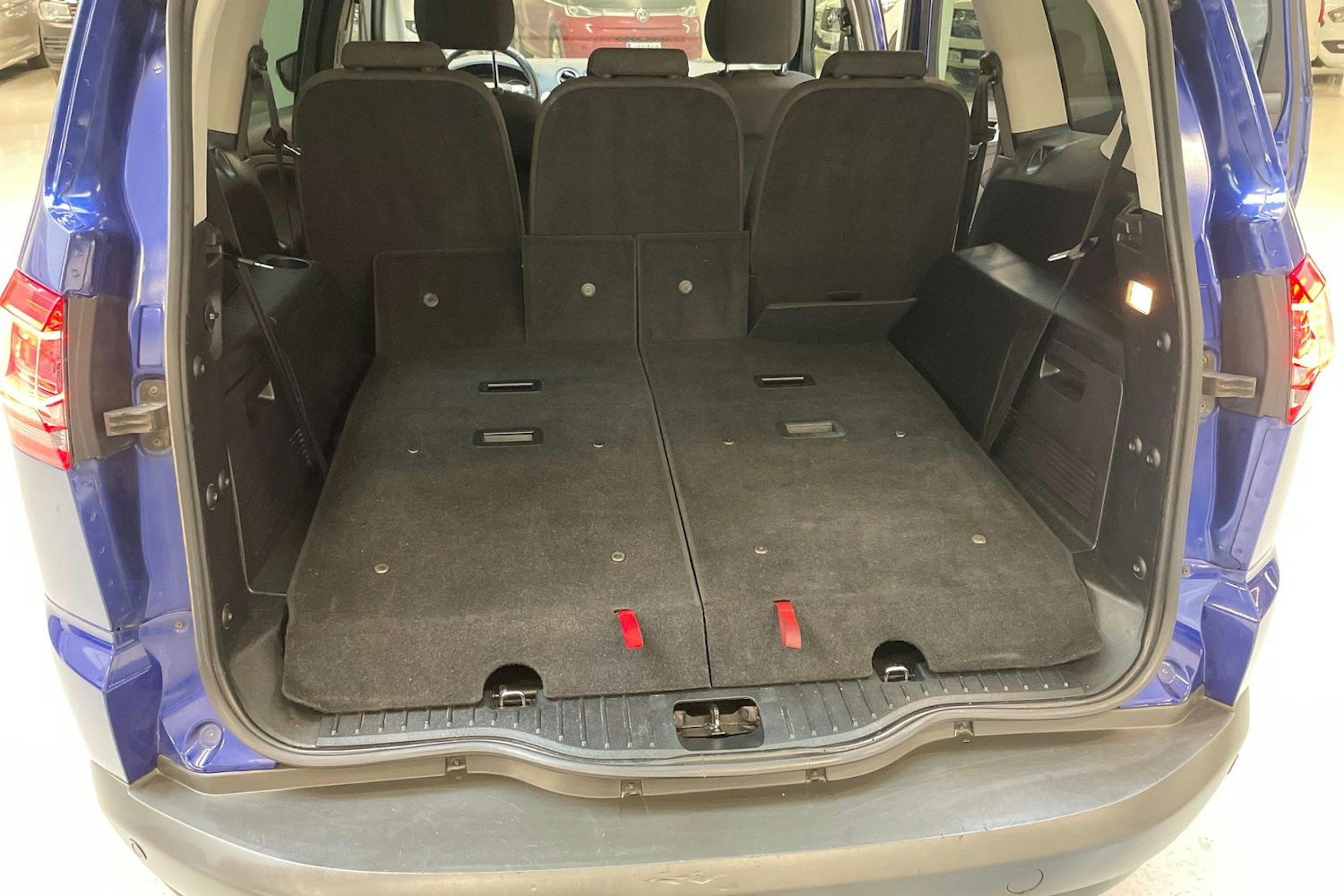 sininen Ford S-Max 2015 kuva 22.