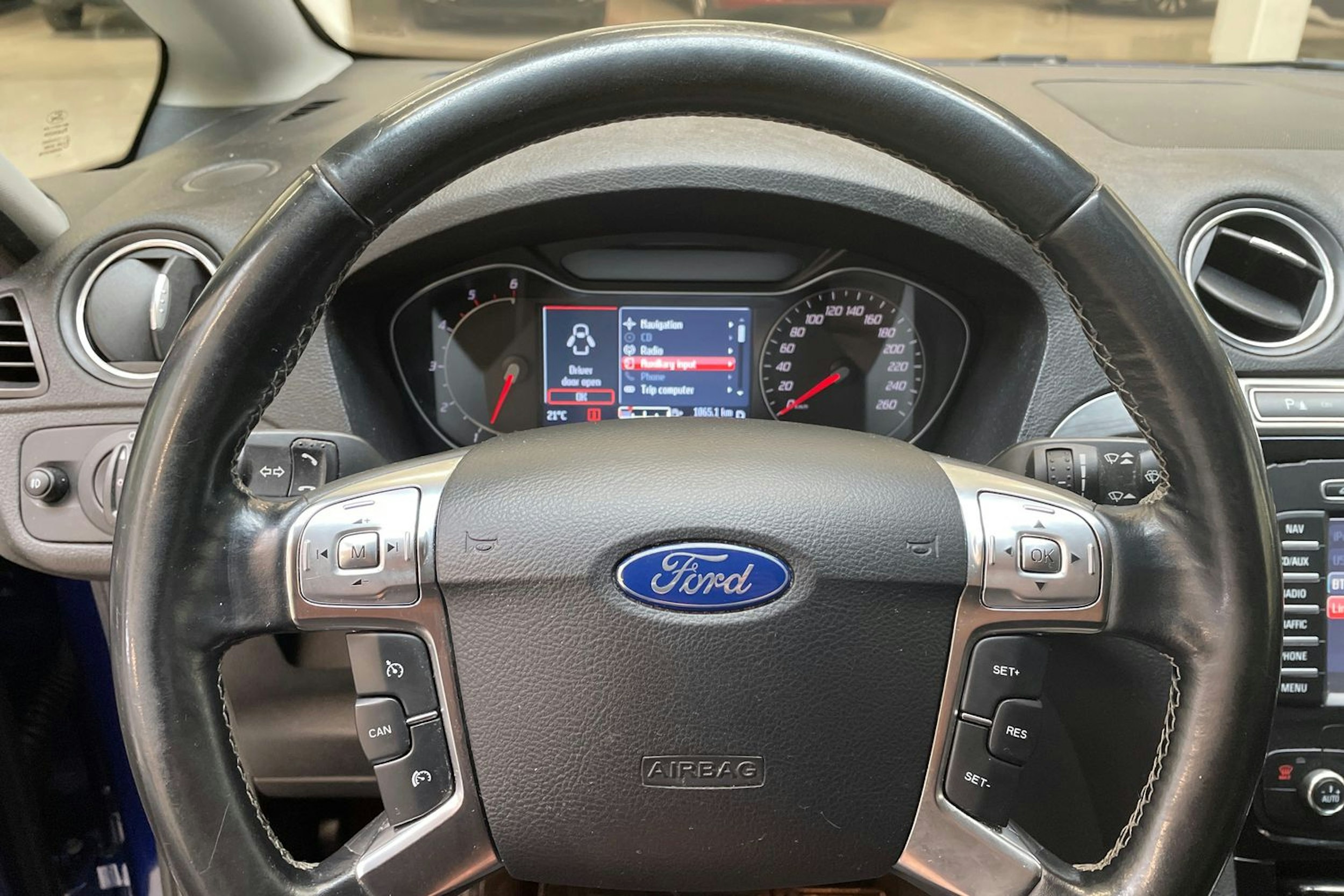 sininen Ford S-Max 2015 kuva 24.