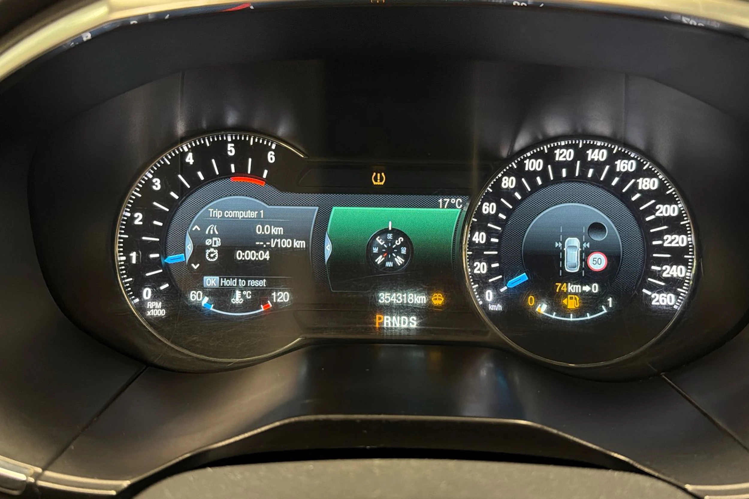 musta Ford S-Max 2016 kuva 27.