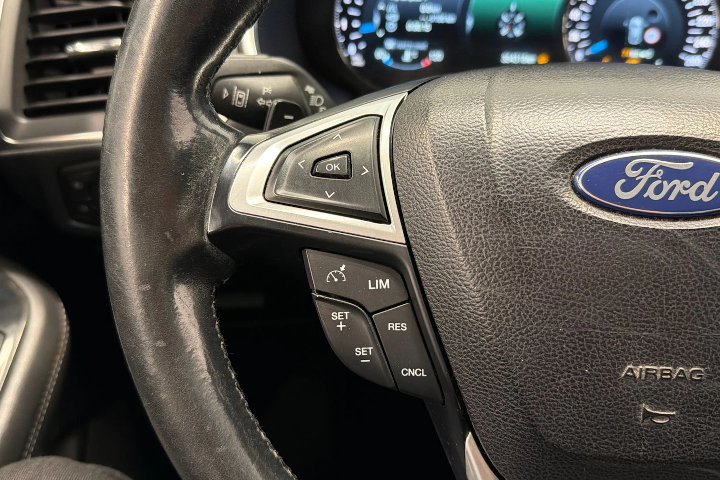musta Ford S-Max 2016 kuva 28.