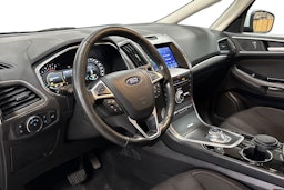 Valkoinen Ford S-Max 2020 kuva 6.