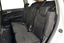 Valkoinen Ford S-Max 2020 kuva 8.