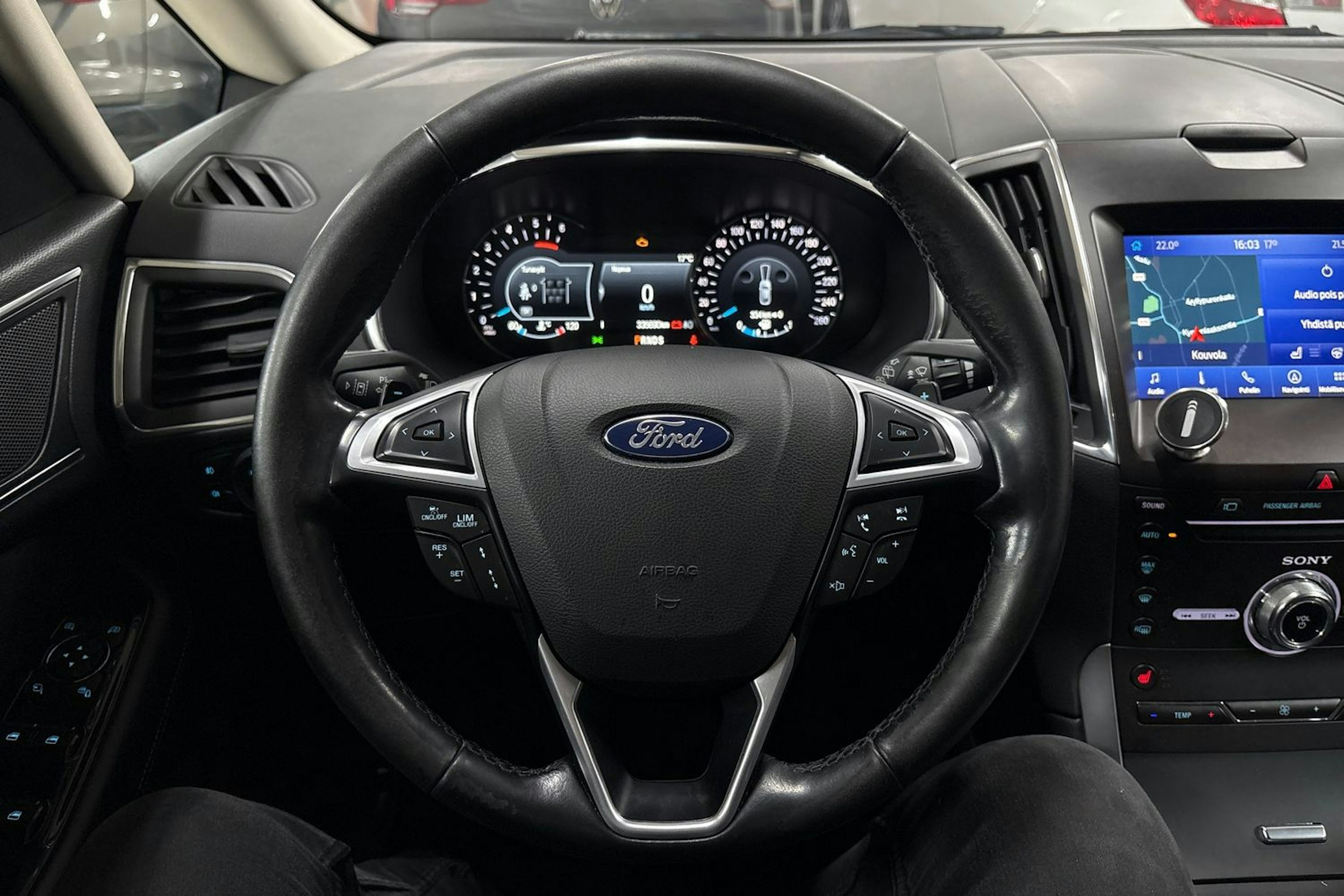 Valkoinen Ford S-Max 2020 kuva 11.