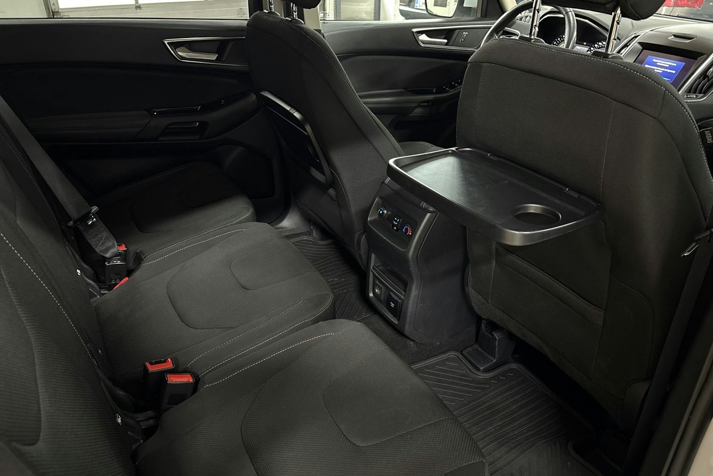 Valkoinen Ford S-Max 2020 kuva 22.