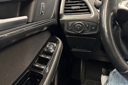 sininen Ford S-Max 2021 kuva 18.