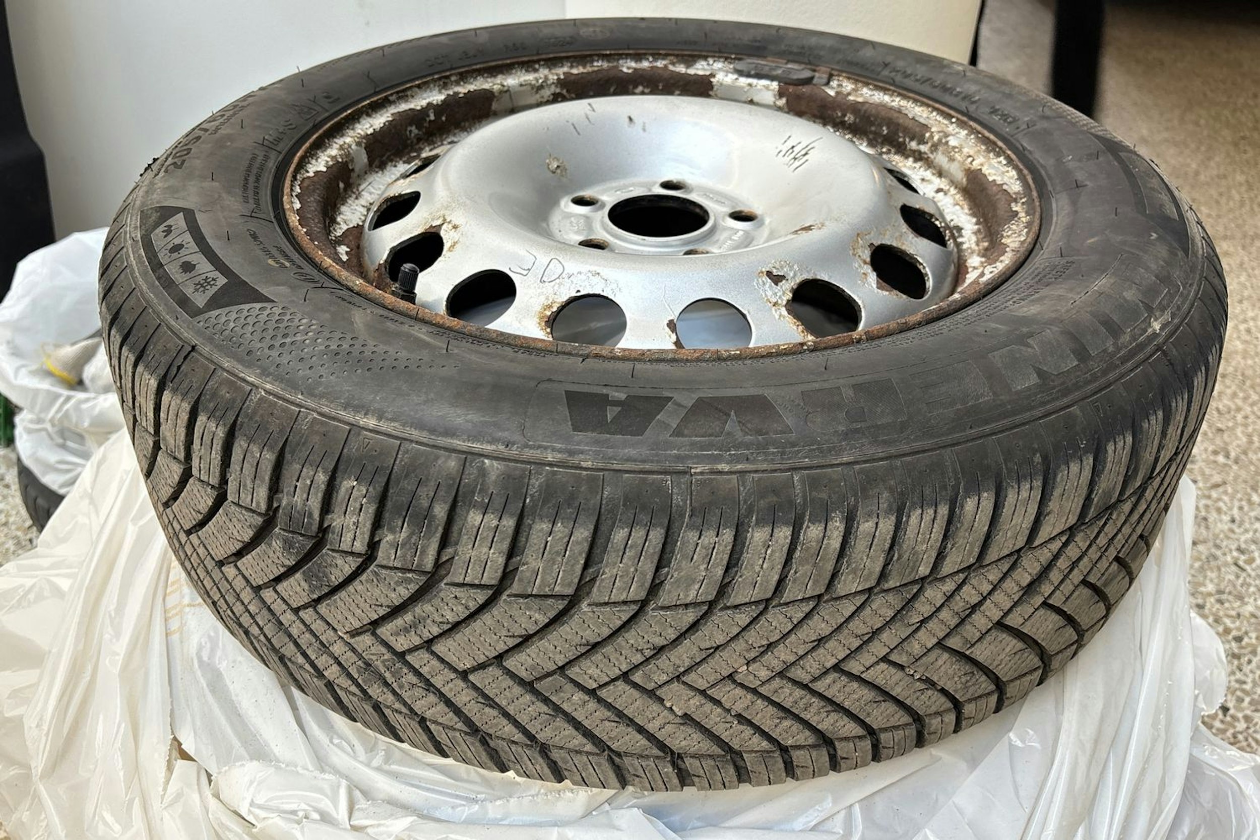 sininen Ford Tourneo Connect 2014 kuva 15.
