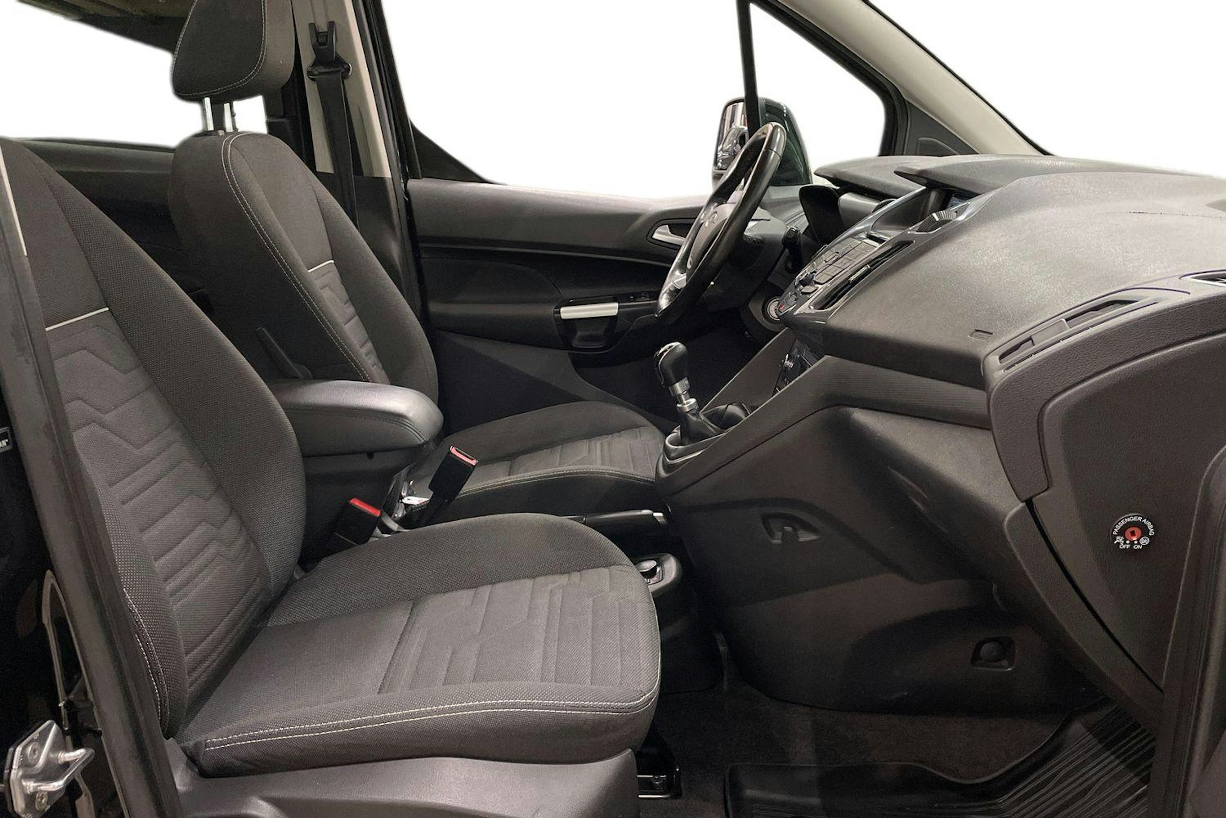 musta Ford Tourneo Connect 2017 kuva 8.