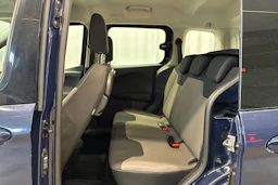 sininen Ford Tourneo Courier 2016 kuva 19.
