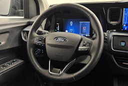 harmaa Ford Tourneo Courier 2024 kuva 12.
