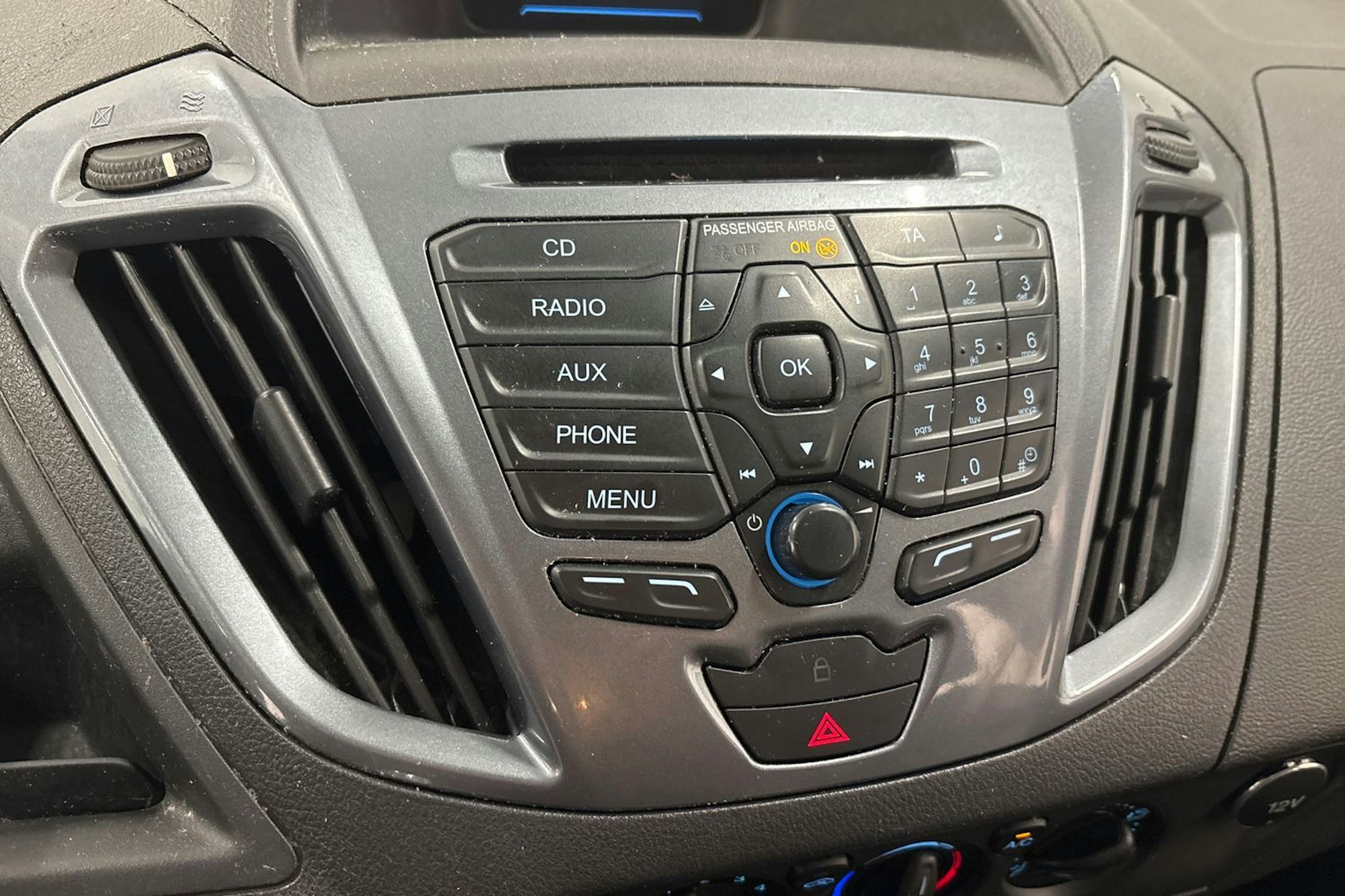 sininen Ford Tourneo Custom 2013 kuva 22.