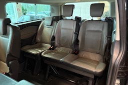 Musta Ford Tourneo Custom 2013 kuva 23.
