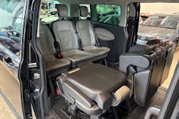 Musta Ford Tourneo Custom 2013 kuva 24.