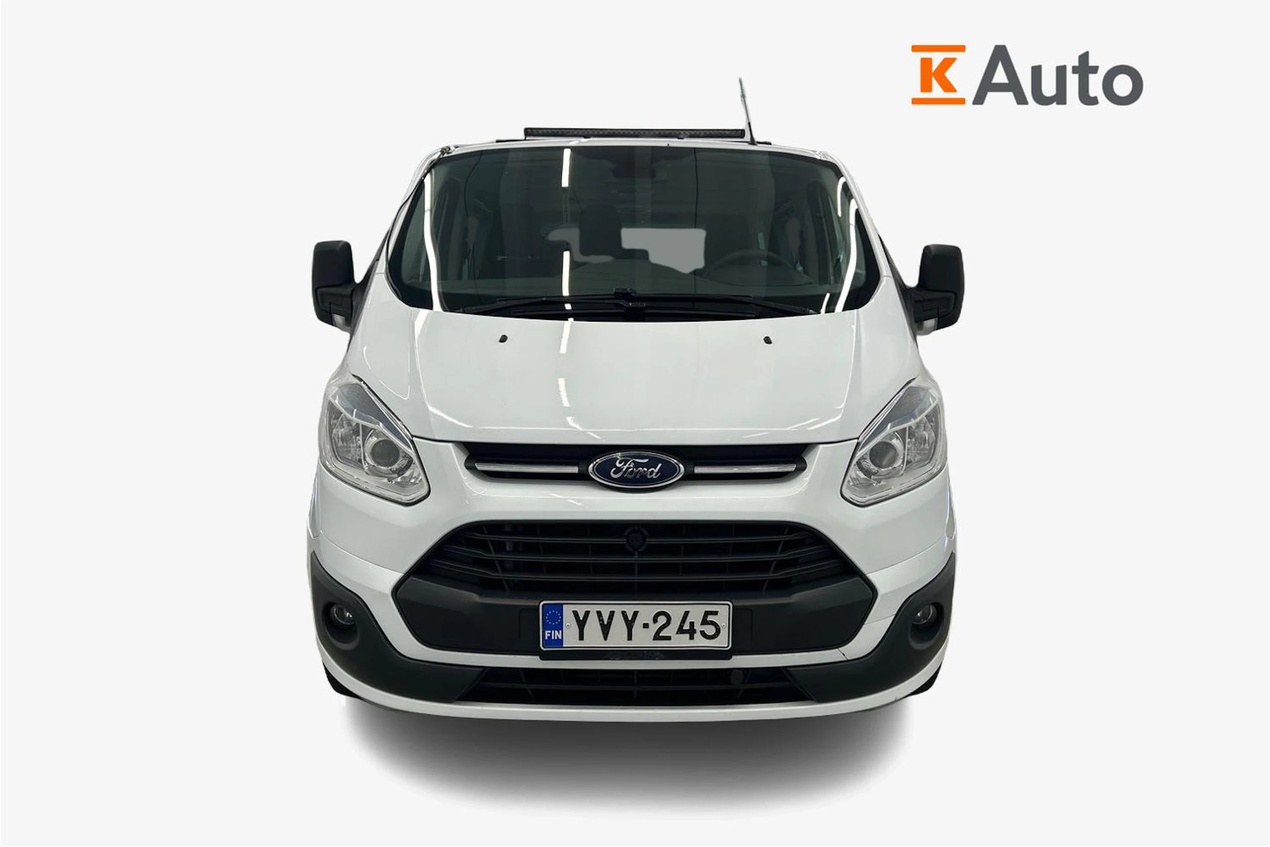 valkoinen Ford Tourneo Custom 2013 kuva 4.