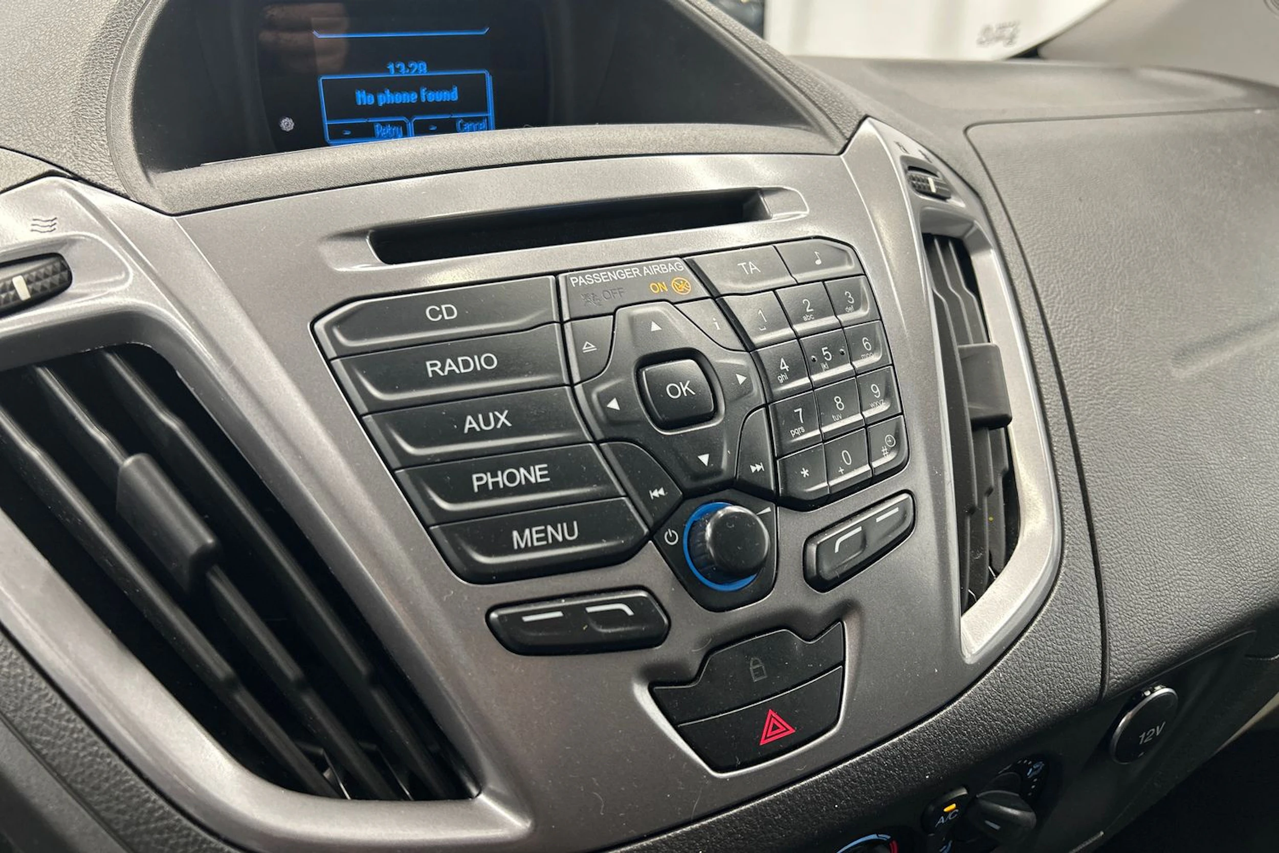 valkoinen Ford Tourneo Custom 2013 kuva 14.
