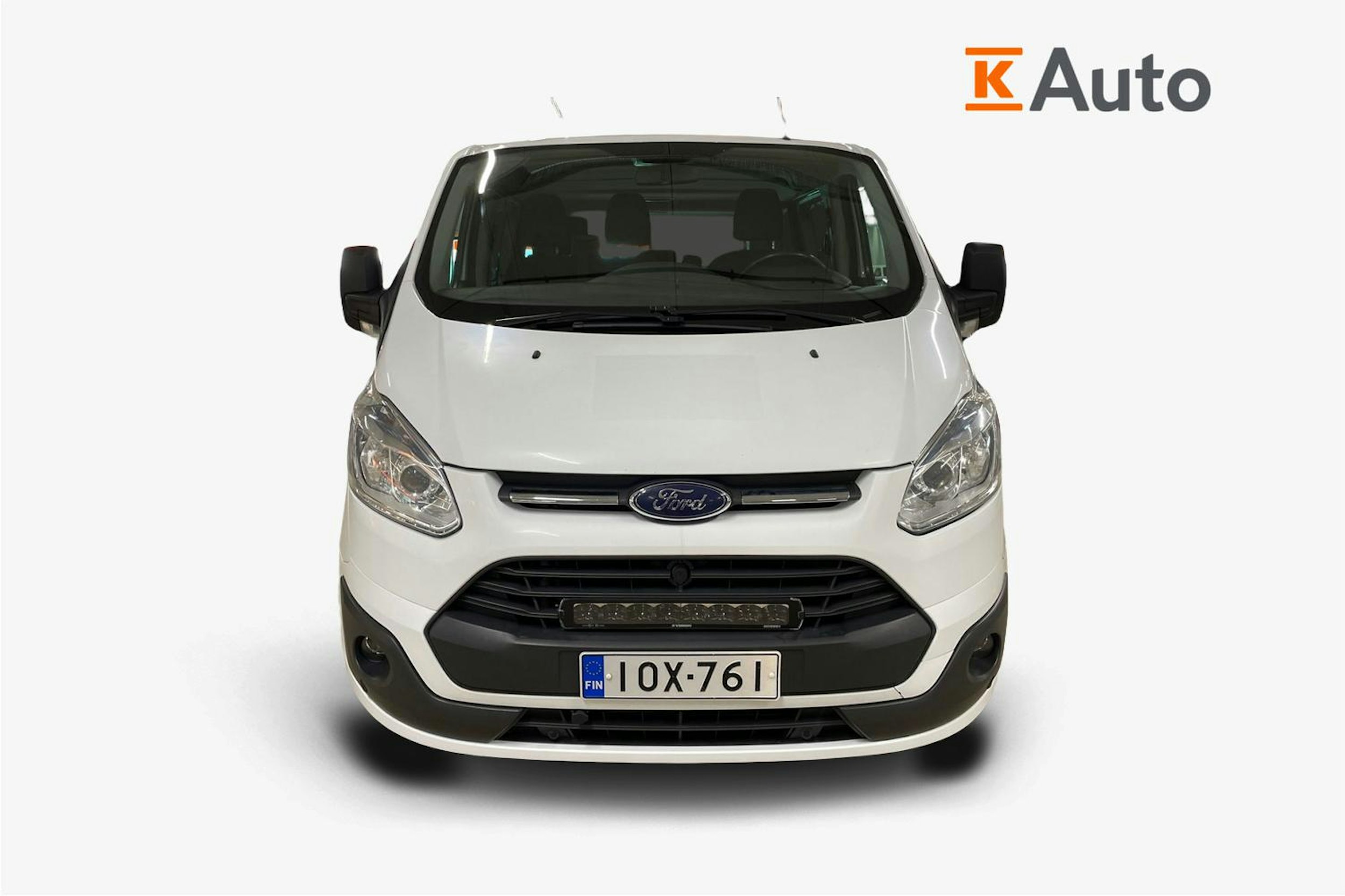 valkoinen Ford Tourneo Custom 2014 kuva 4.