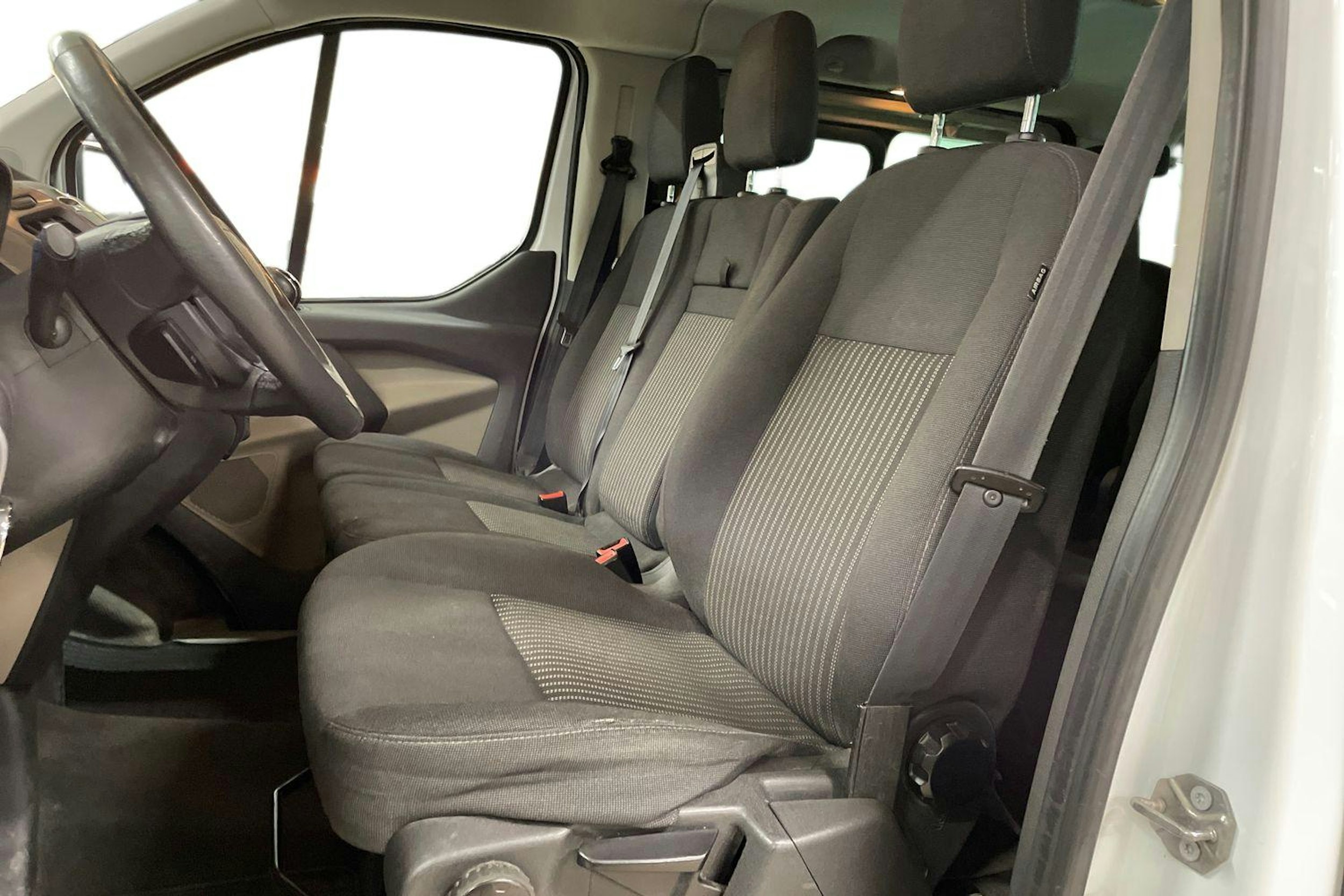 valkoinen Ford Tourneo Custom 2014 kuva 8.