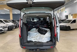 valkoinen Ford Tourneo Custom 2014 kuva 17.