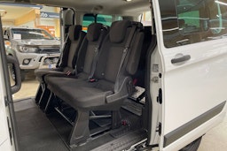 valkoinen Ford Tourneo Custom 2014 kuva 20.
