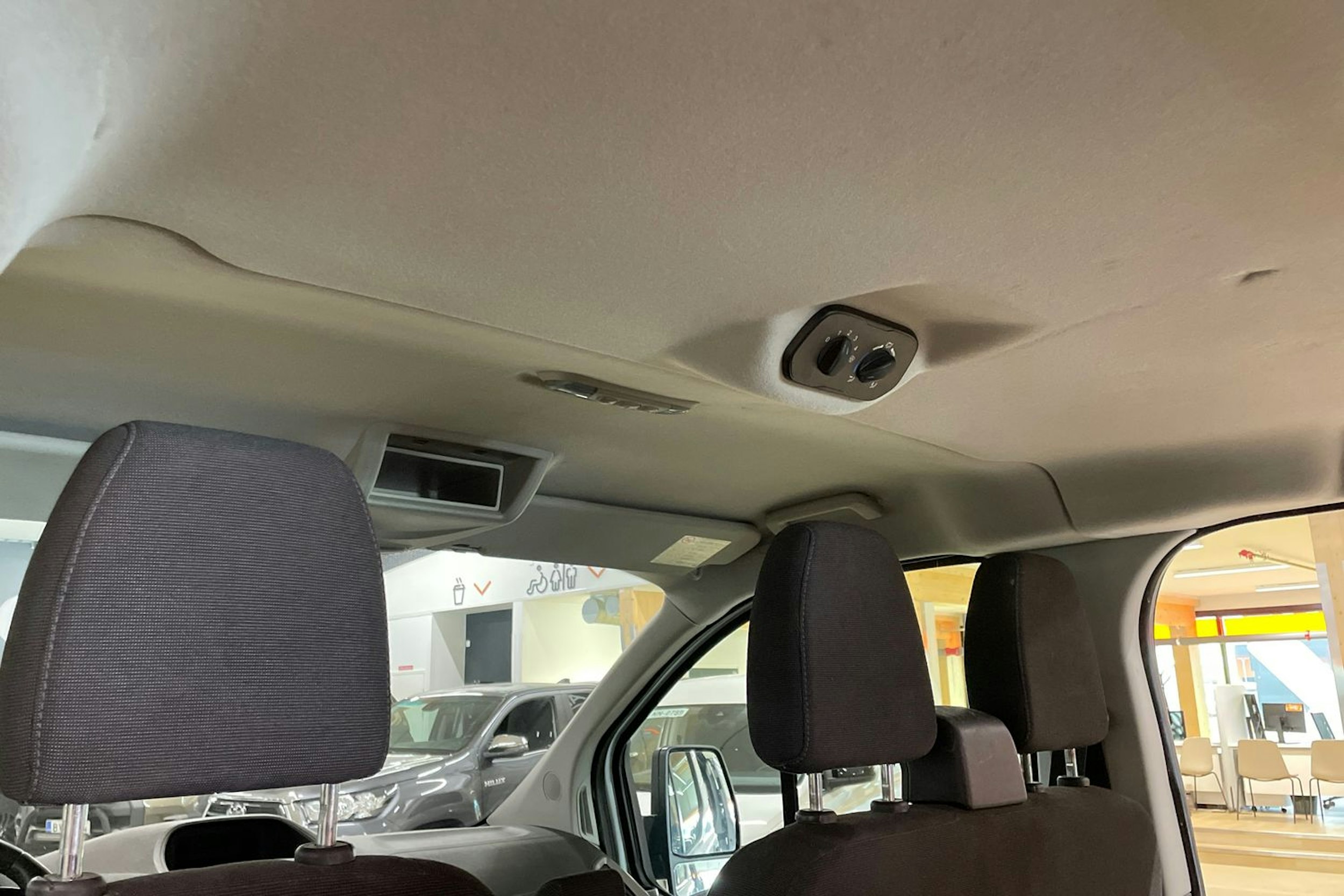 valkoinen Ford Tourneo Custom 2014 kuva 21.
