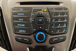 valkoinen Ford Tourneo Custom 2014 kuva 28.