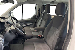 Valkoinen Ford Tourneo Custom 2017 kuva 8.