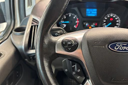 Valkoinen Ford Tourneo Custom 2017 kuva 12.