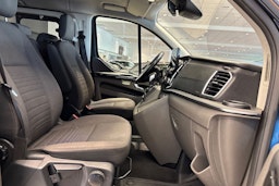 Sininen Ford Tourneo Custom 2019 kuva 17.