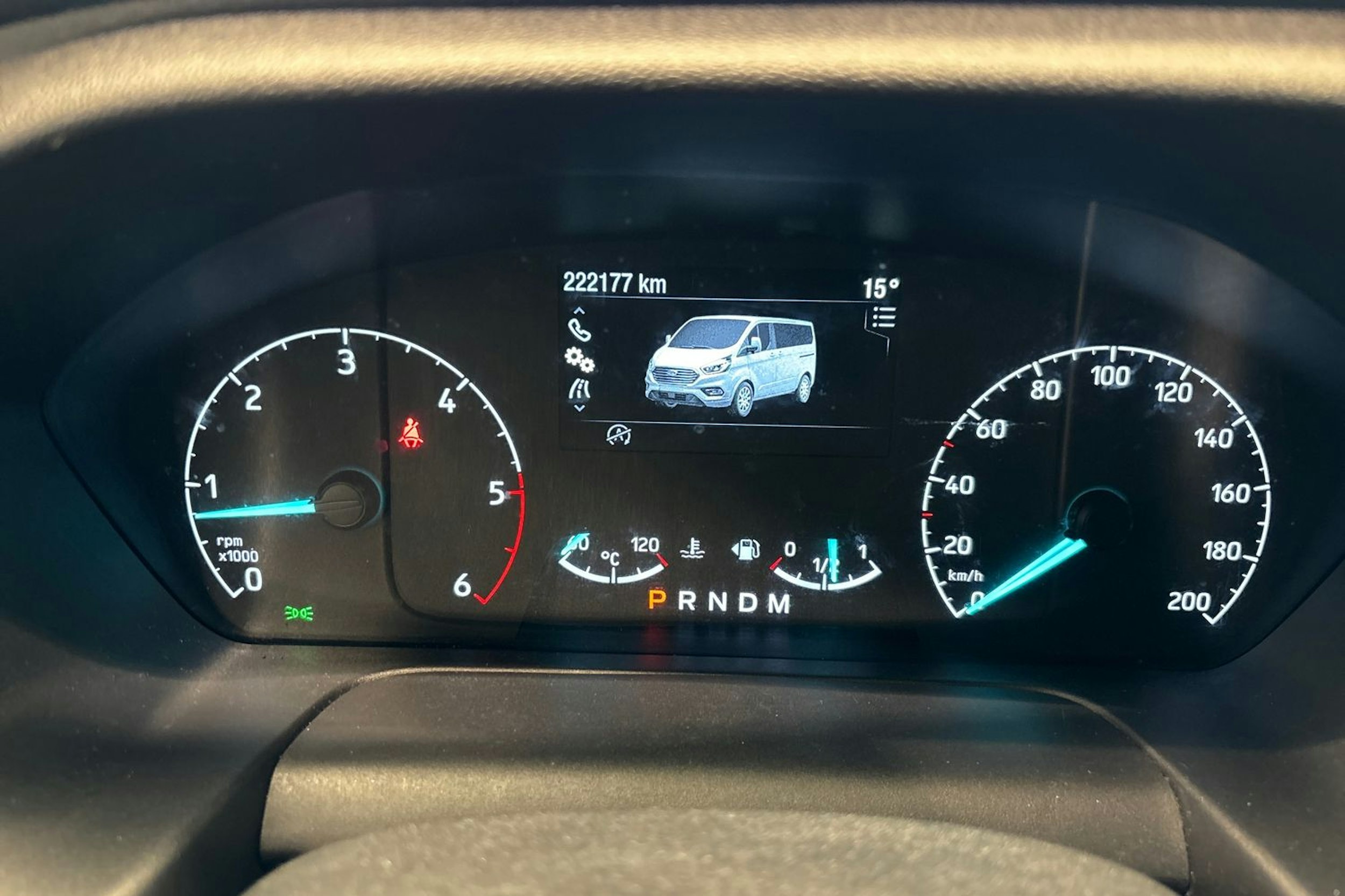 Sininen Ford Tourneo Custom 2019 kuva 18.