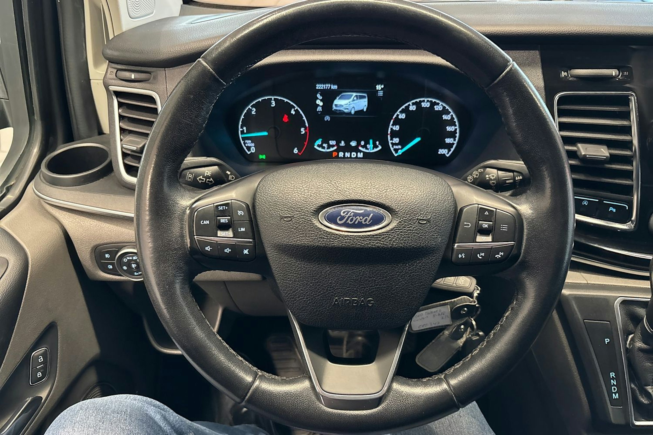 Sininen Ford Tourneo Custom 2019 kuva 19.