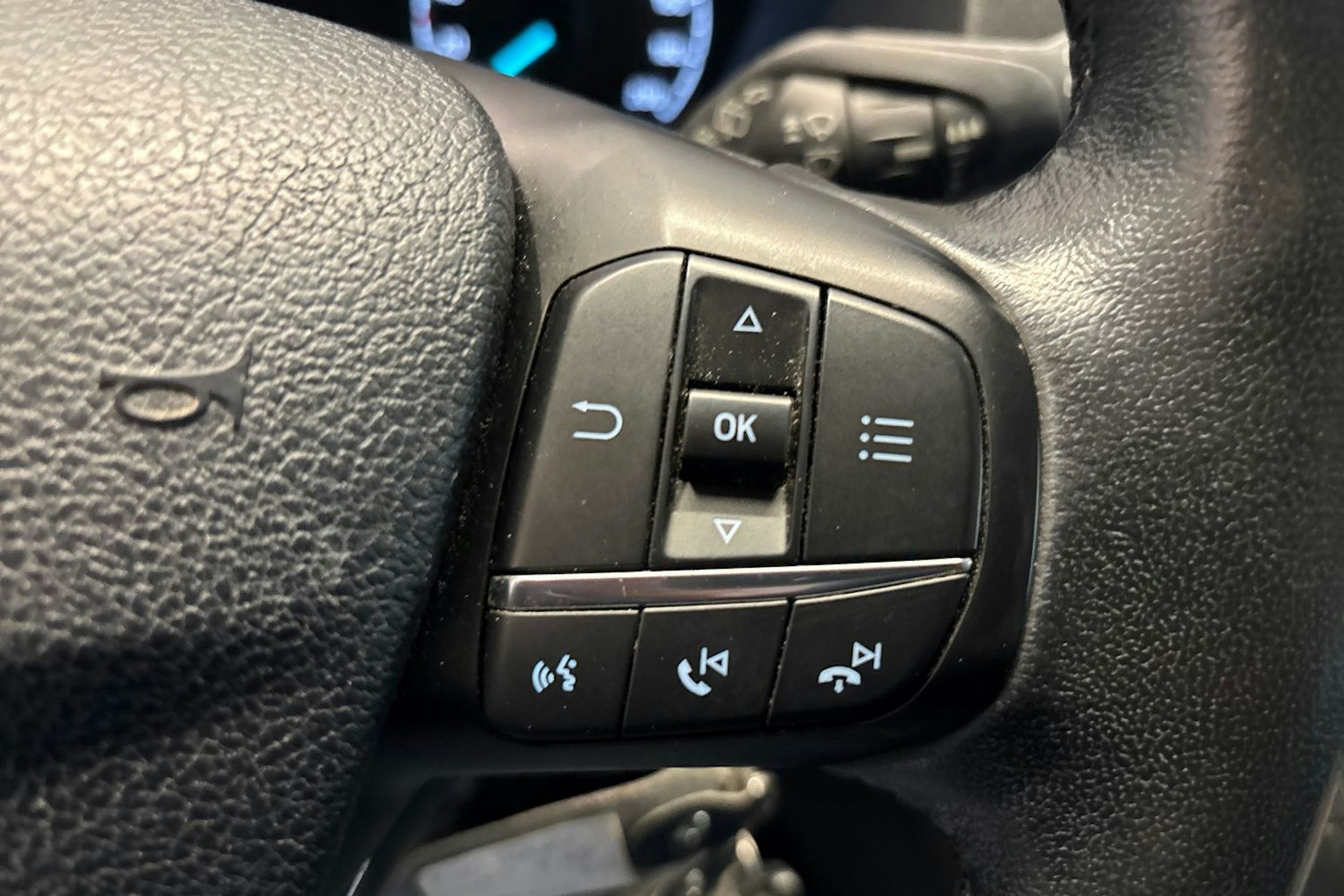 Sininen Ford Tourneo Custom 2019 kuva 21.