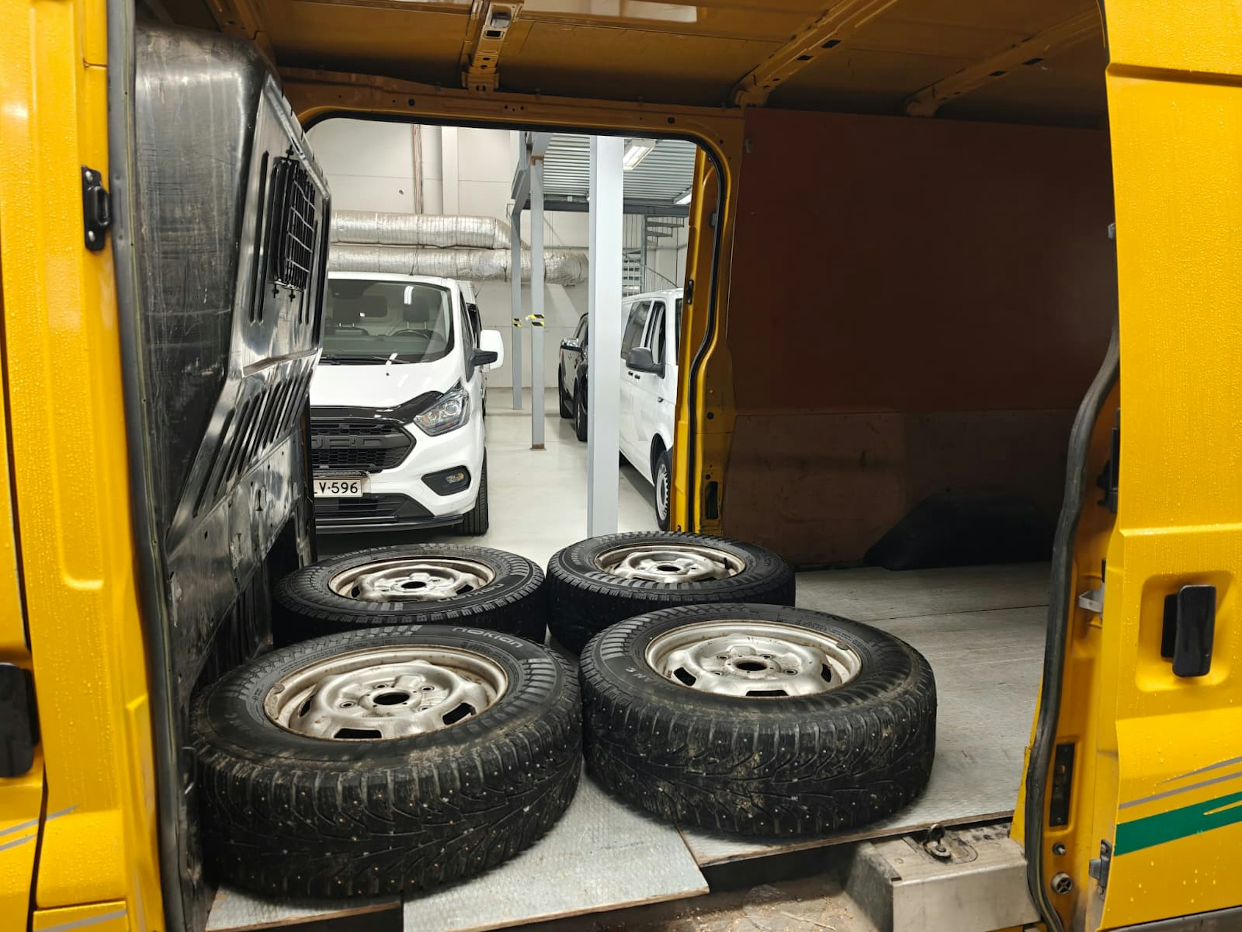 Ford Transit 2002 kuva 9.