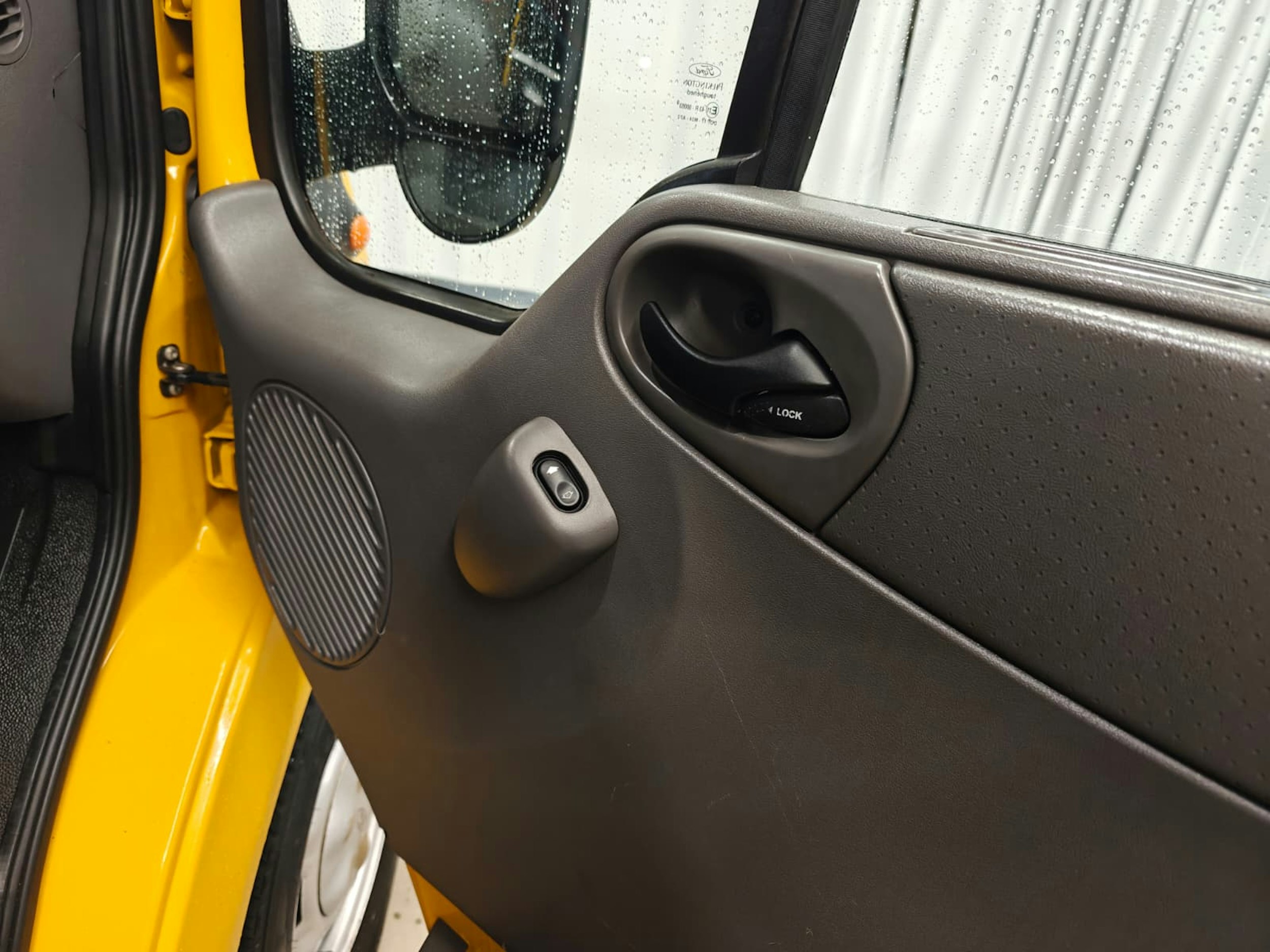 Ford Transit 2002 kuva 15.