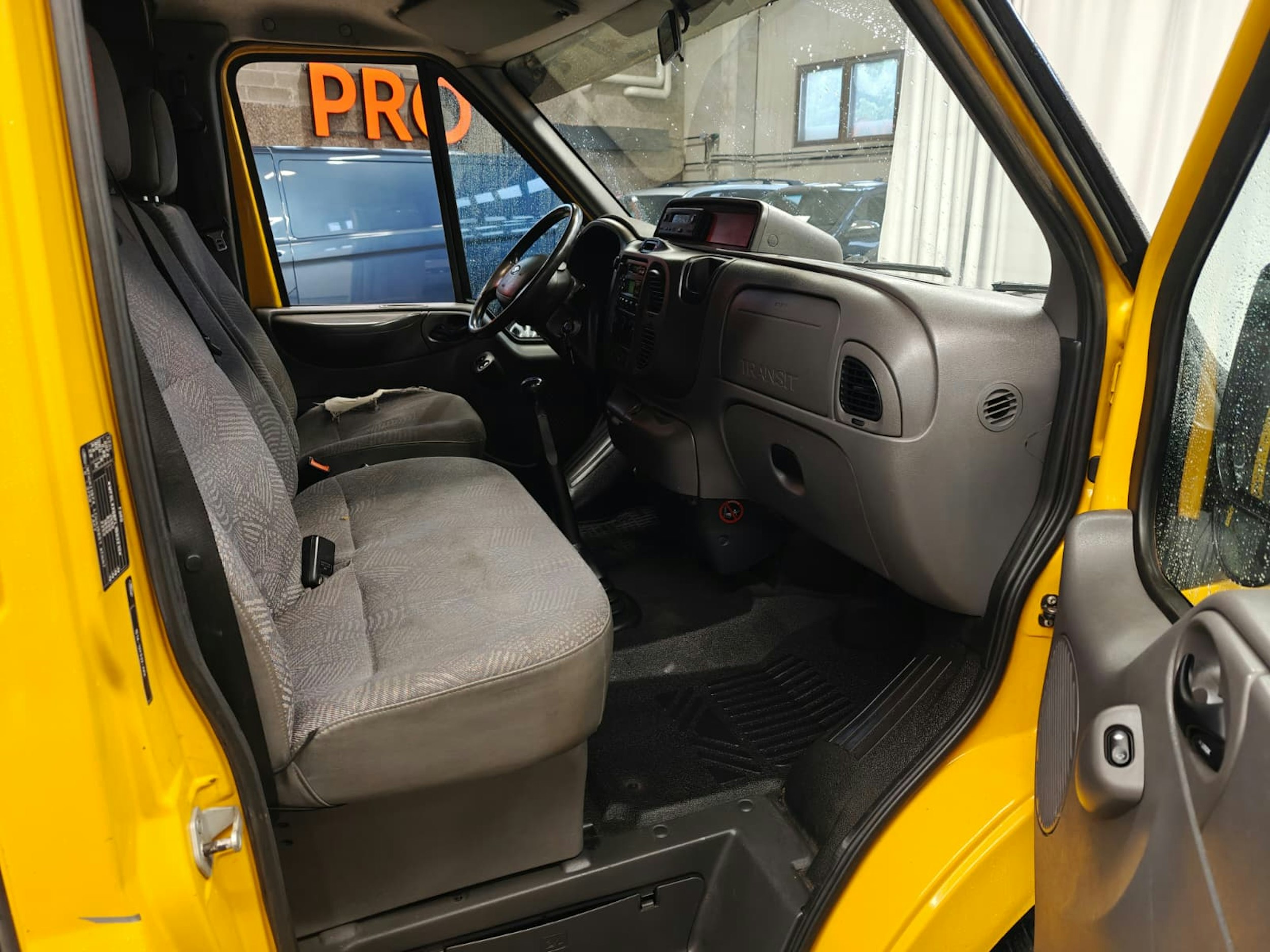 Ford Transit 2002 kuva 17.