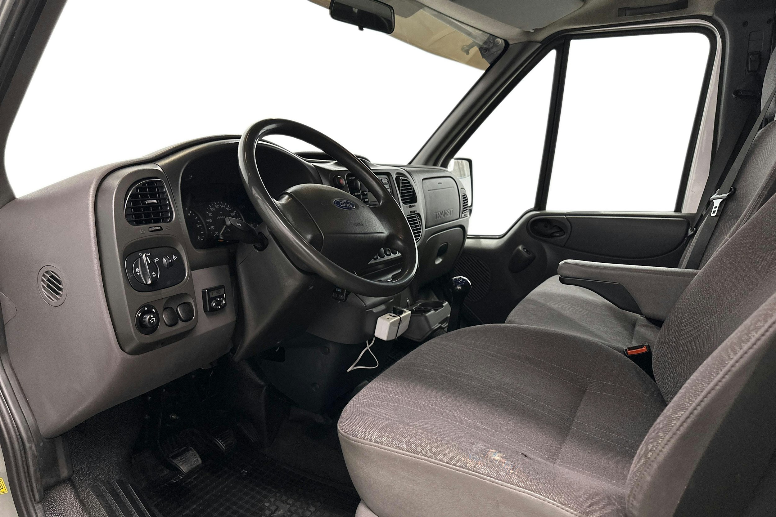 harmaa Ford Transit 2002 kuva 6.