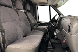 harmaa Ford Transit 2002 kuva 9.