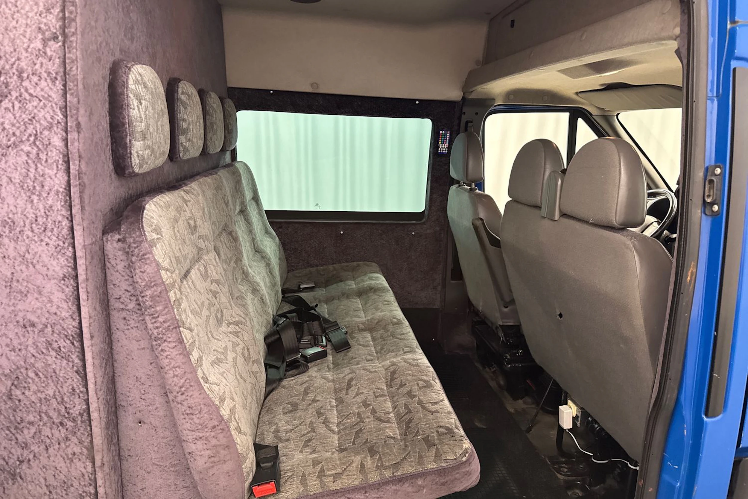 sininen Ford Transit 2005 kuva 19.