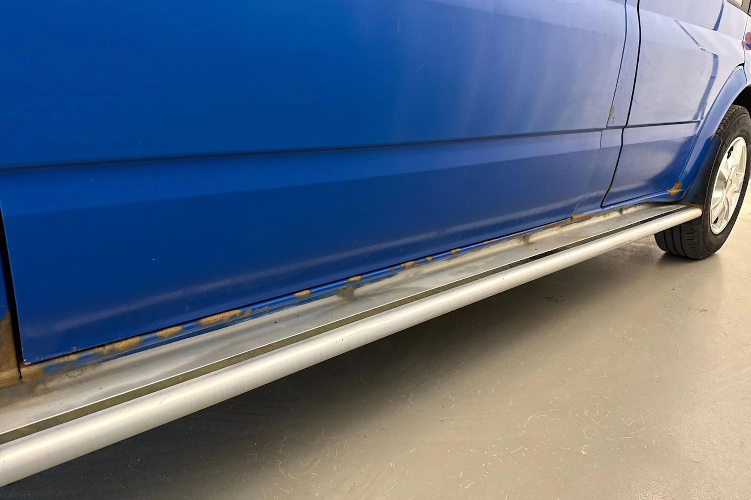 sininen Ford Transit 2005 kuva 34.