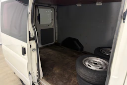 valkoinen Ford Transit 2006 kuva 20.