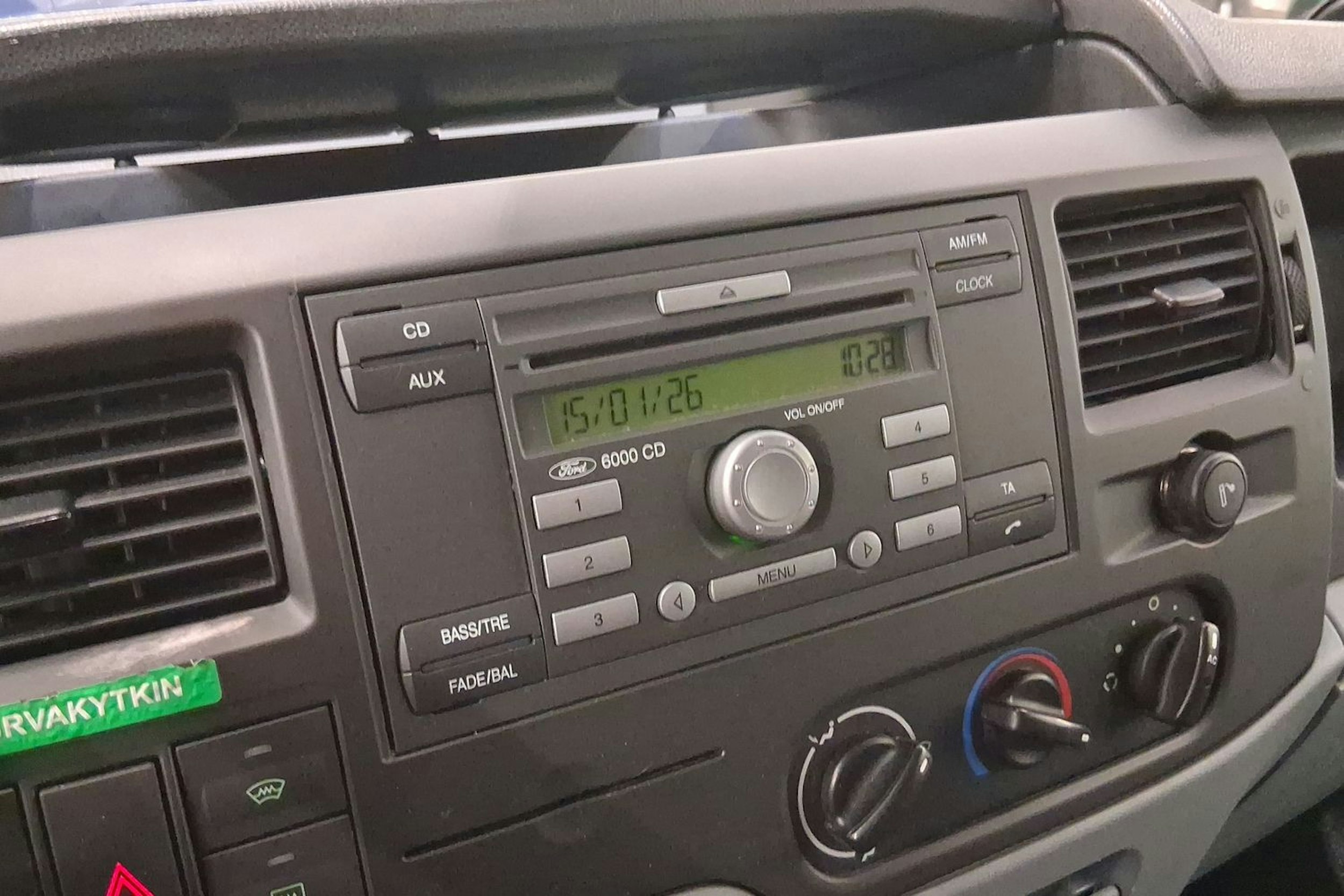 valkoinen Ford Transit 2007 kuva 16.